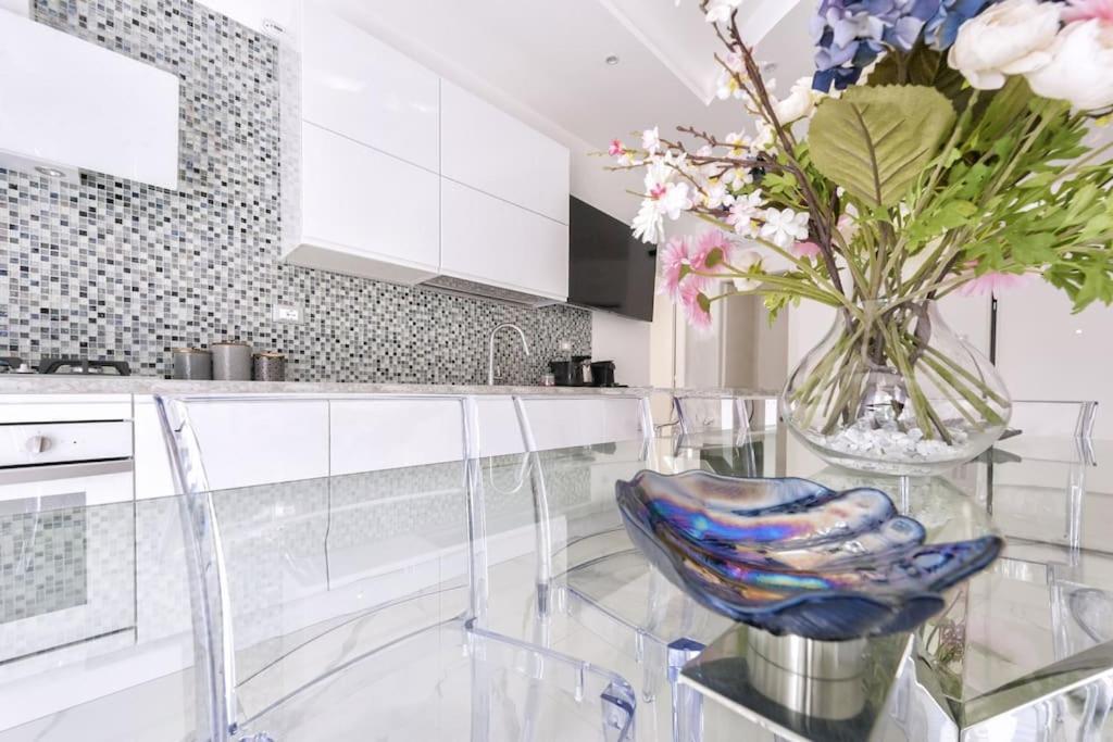 Domus Delia Pescara Centro Apartment ภายนอก รูปภาพ