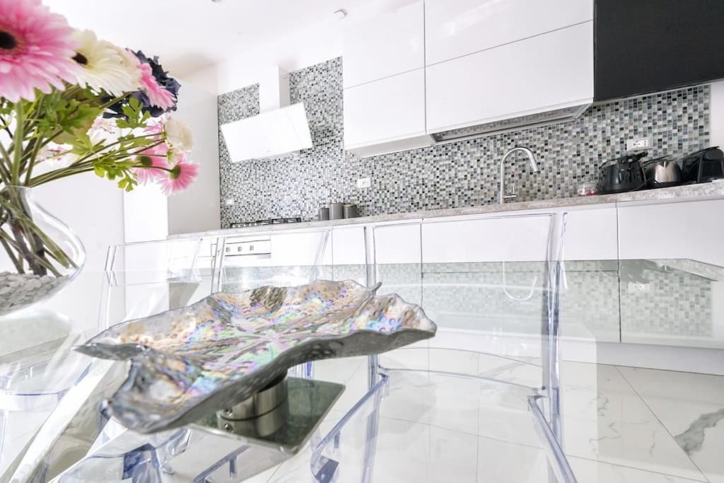 Domus Delia Pescara Centro Apartment ภายนอก รูปภาพ