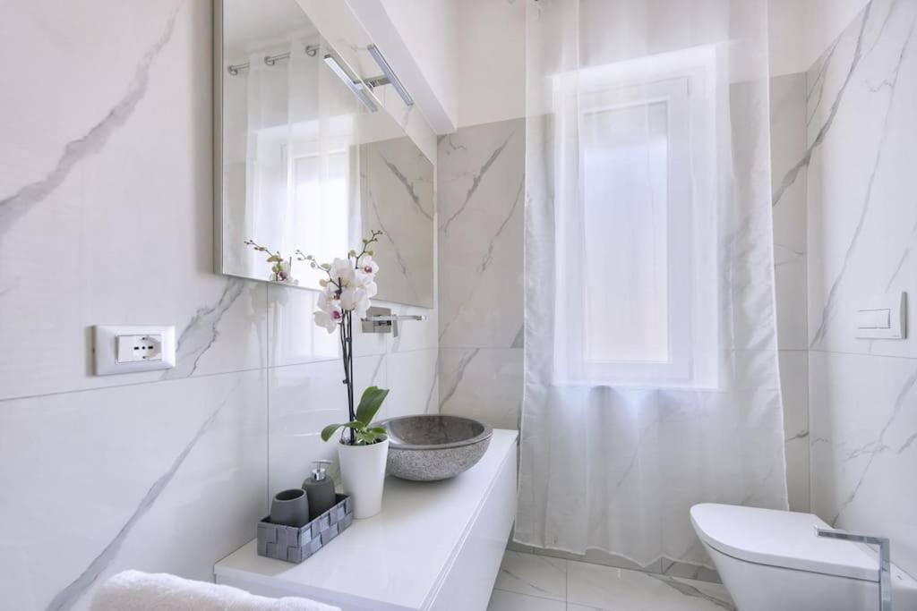 Domus Delia Pescara Centro Apartment ภายนอก รูปภาพ