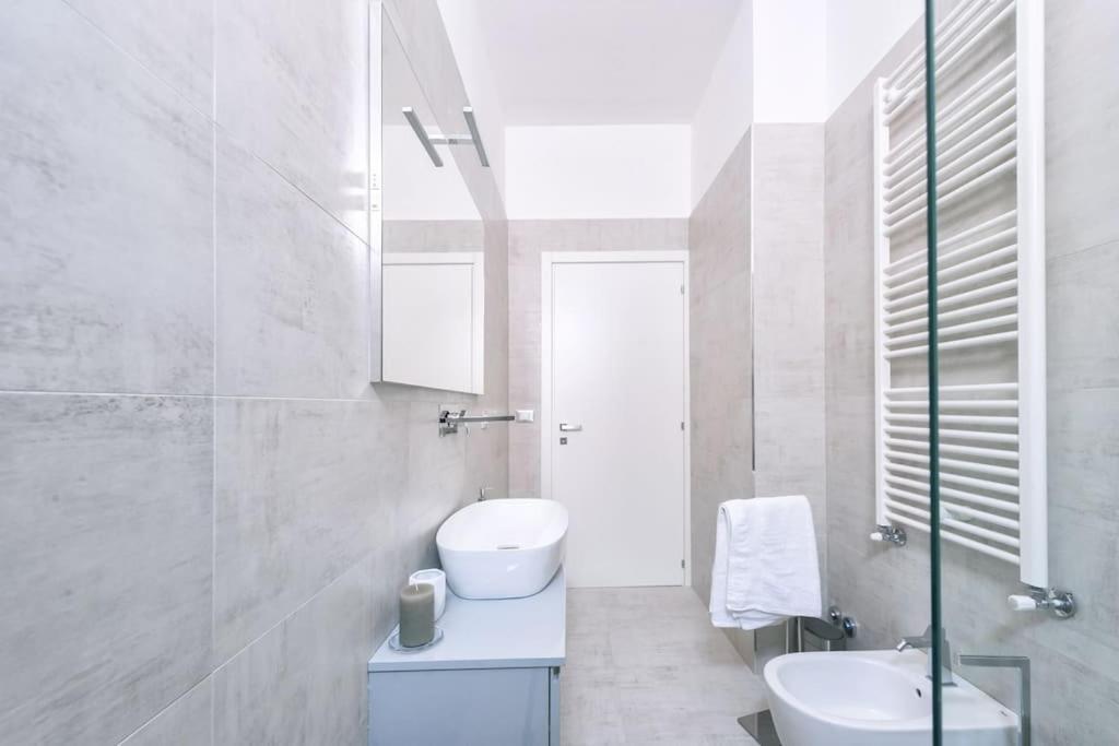 Domus Delia Pescara Centro Apartment ภายนอก รูปภาพ